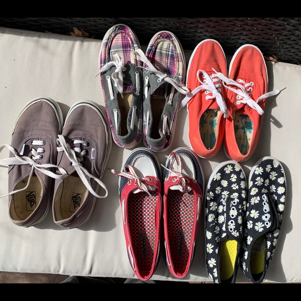 5 pairs of size 6 sneakers